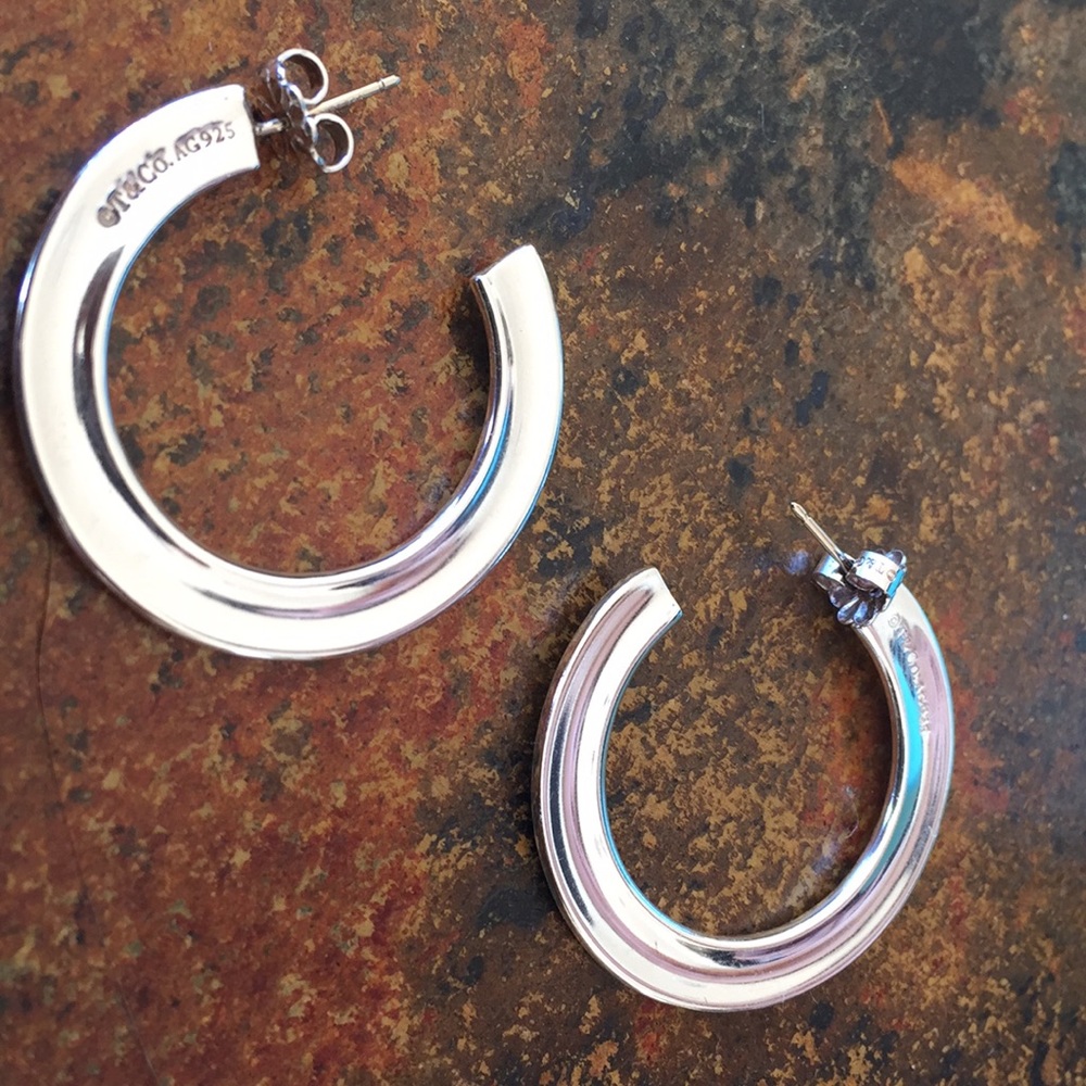 AUTHENTIC TIFFANY & Co. 1837 Signature Logo Hoops.